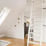 Design By Bryggen - View & Location